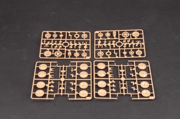 Hobby Boss 82460 German IIWW reconnaisance tank VK 1602 Leopard (1:35)