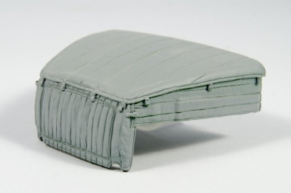 Panzer Art RE35-366 URAL 4320 engine deck with canvas cover 1/35