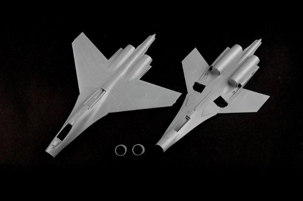 Trumpeter 01662 Chinese J-11B (1:72)