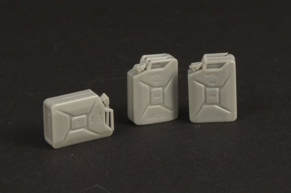 Panzer Art RE35-302 WWII British 20l canisters late pattern (12pcs) 1/35