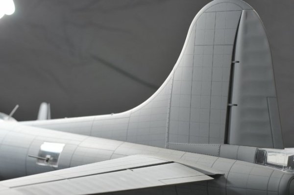 HK Models 01E04 B-17 Flying Fortress F and G (1:32)