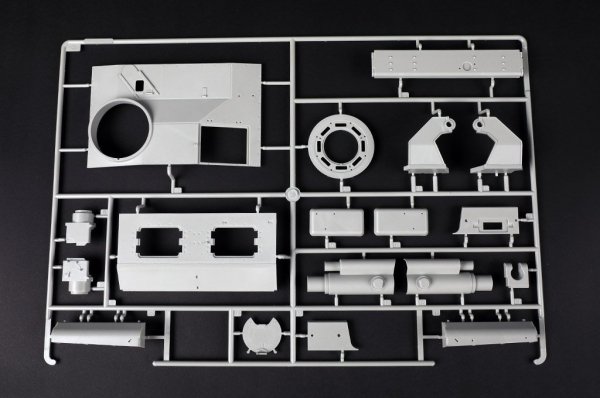 Trumpeter 00947 Germany III Assault Gun Type G Late Model (2 in 1) 1/16