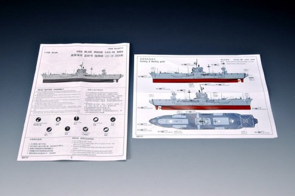 Trumpeter 05717 USS BLUE RIDGE LCC-19 2004 1/700