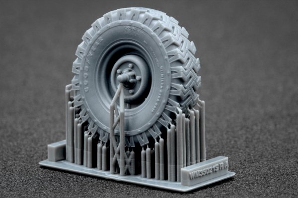 ScaleX WM 35021S L. Rover 88 7.5 big Sagged wheel set (for AK-Interactive) 1/35