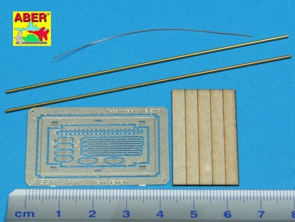 Aber R-17 Workbench (1:35)