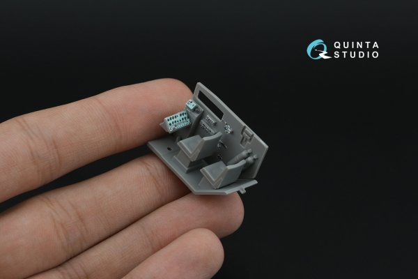 Quinta Studio QD72158 BM-30 Smerch 3D-Printed coloured Interior on decal paper (Modelcollect) 1/72