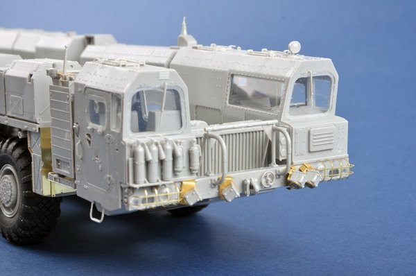 Trumpeter 01082 15U175 TEL of RS-12M1 Topol-M ICBM complex 1/35