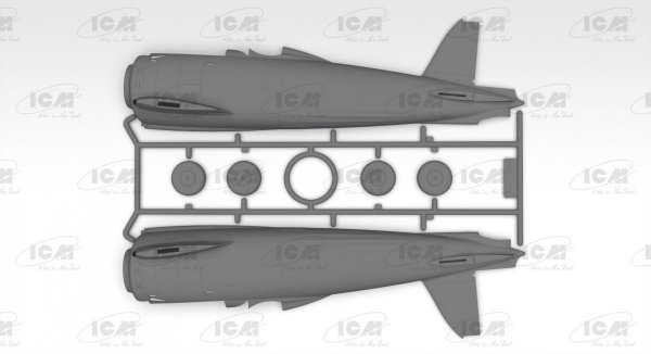 ICM 32021 CR. 42 LW , WWII German Luftwaffe Ground Attack Aircraft 1/32