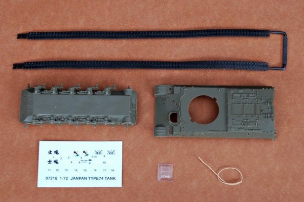Trumpeter 07218 JAPAN TYPE74 TANK (1:72)