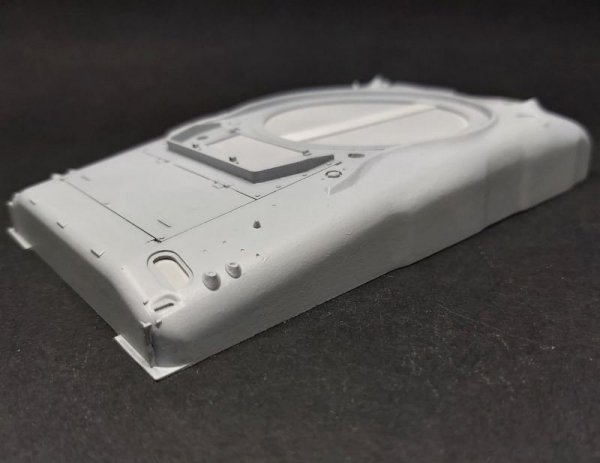 Panzer Art RE35-640 M4A1 “Big hatch” hull cast in armor 1/35