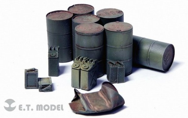E.T. Model ETJ72-012 WWII Allied Oil Drum