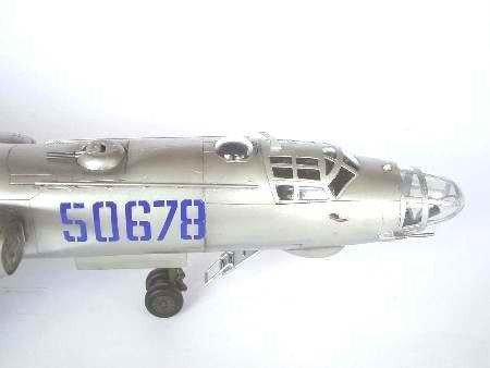 Trumpeter 01614 CHINESE XIAN JHU-6 (1:72)