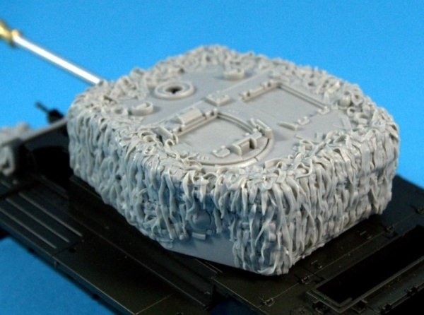 Panzer Art RE35-200 A27 “Cromwell” turret&amp;hull with “Hessian net” 1/35