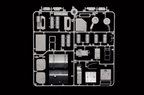  Italeri 90767 IVECO 190.38 CowBoy 1/24