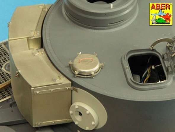 Aber 16140 Tiger I,E Tunezyjski z 501 Abt.- Turret pod / Zasobnik wieżowy 1/16