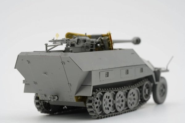 Border Model BT-043 Sd.Kfz.251/22 w 7.5cm PaK 40 Pakwagen 1/35