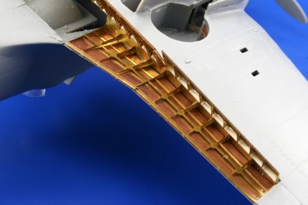 Eduard 48612 Il-10/Avia B-33 landing flaps SPECIAL HOBBY 1/48