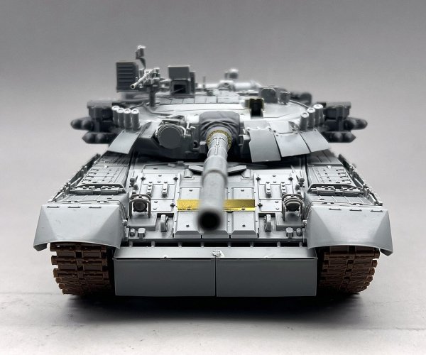 Amusing Hobby 35A068 T-80UM-2 Russian Main Battle Tank 1/35