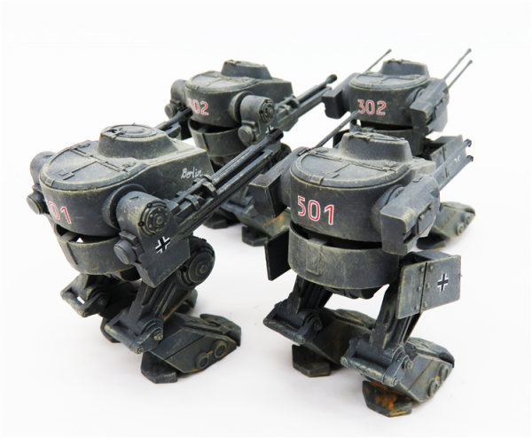 Modelcollect UA72195 Fist of War German WWII Blf-100A light fighting Mech 1/72