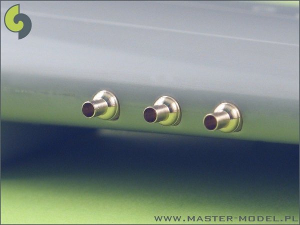 Master AM-48-025 P-40 E-N - fairings with blast tubes for .50cal Browning (6pcs) (1:48)