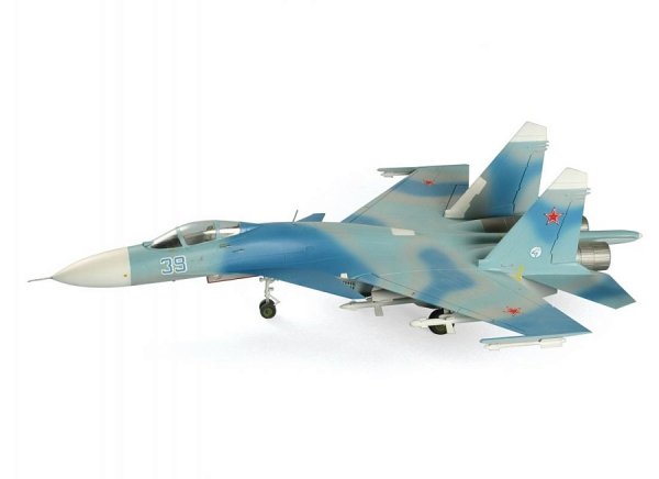 Zvezda 7206 Sukhoi Su-27 Soviet Air Superiority Fighter Flanker 1/72