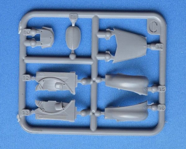 ACE 72589 134in Panel Van mod. 1939 1/72