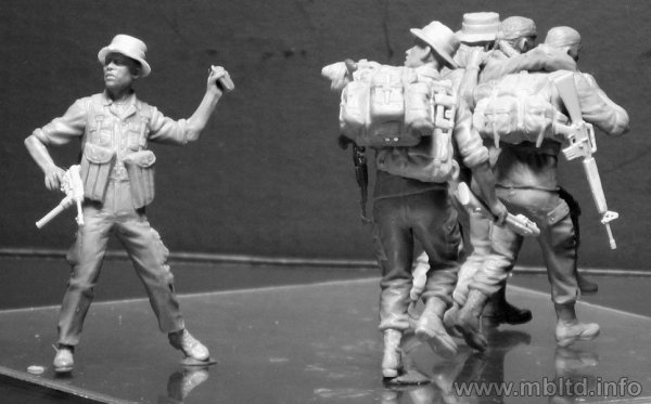 Master Box 35107 HEAD FOR THE HUEY VIETNAM(1:35)