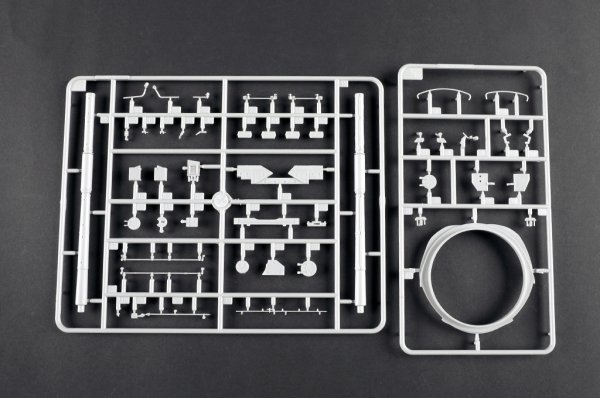 Trumpeter 09603 T-72M MBT 1/35