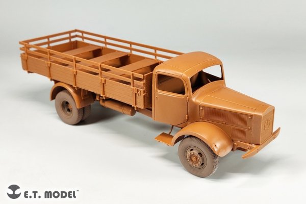 E.T. Model P35-160 WWII German L4500A Cargo Truck Sagged Wheels 1/35