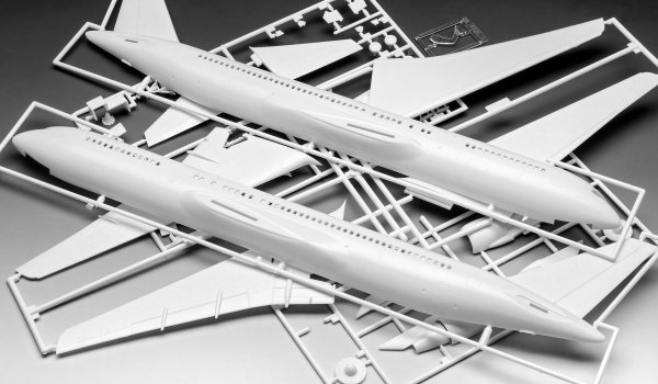 Revell 03862 Boeing 767-300ER British Airways &quot;Chelsea Rose&quot; 1/144 