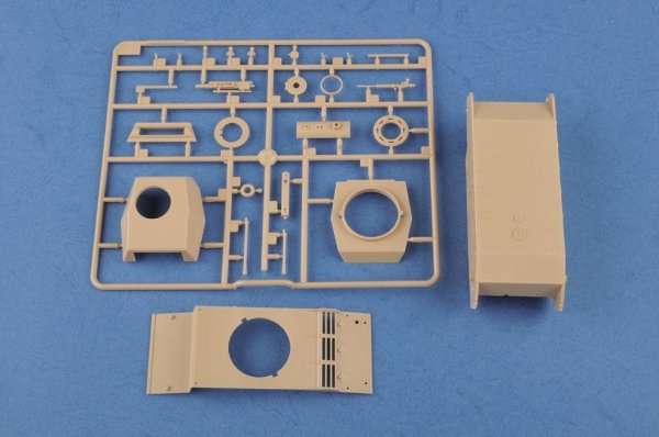 Hobby Boss 83803 German Pzkpfw.II Ausf.J VK16.01 (1:35)