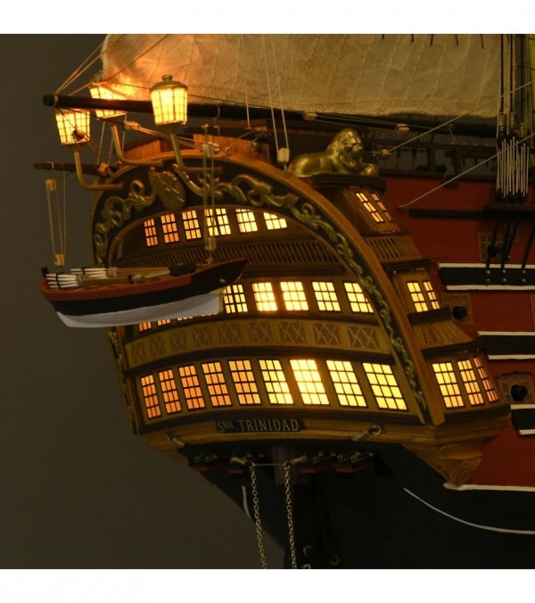 ARTESANIA LATINA 22901 Santisima Trinidad Trafalgar Ed. 1805 + figurki + miedziane poszycie 1/84