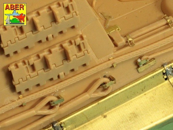 Aber 48052 Niemiecki niszczyciel czołgów Jagdtiger - Sd.Kfz. 186 / Panzerjäger Jagdtiger Sd.Kfz.186 - GERMAN TANK DESTROYER 1/48
