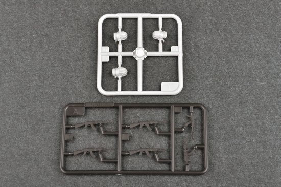 Trumpeter 00439 Iraqi Tank Crew (1:35)