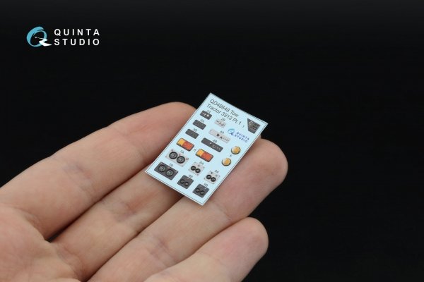 Quinta Studio QD+48648 Russian naval tow tractor 3913 3D-Printed &amp; coloured Interior on decal paper (RFM) (with 3D-printed resin parts) 1/48