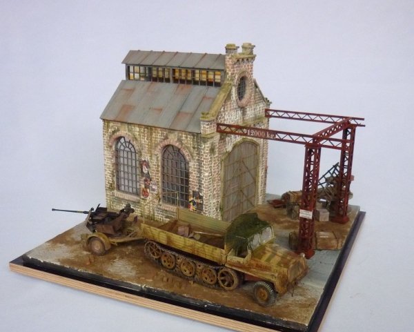 RT-Diorama 35292 Diorama-Base: &quot;Railroad Shed&quot; 1/35