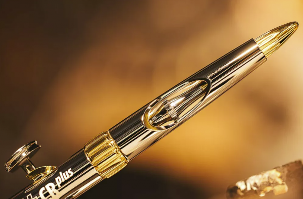 Harder &amp; Steenbeck 121232 Aerograf Evolution 2024 CR+ 0,45mm