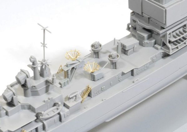 Dragon 7091 U.S.S. Long Beach CGN-9 1/700