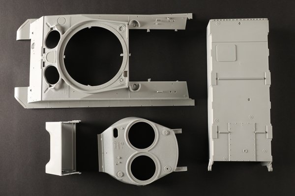 I Love Kit 61621 M4A3E8 Thunder VII - US Medium Tank 1/16