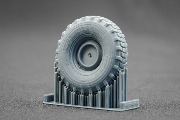 ScaleX WM 35023 Unimog 404 11.0R20 XOrdinary v2 Ordinary wheel set (for AK-Interactive, ICM, Revell) 1/35