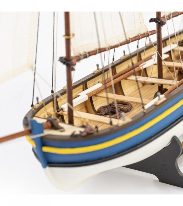 ARTESANIA LATINA 19005 Captain's Longboat HMS Endeavour 2022 1/50