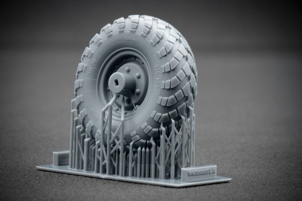 ScaleX WM 35005S GAZ-66 Sagged wheel set (for Trumpeter) 1/35
