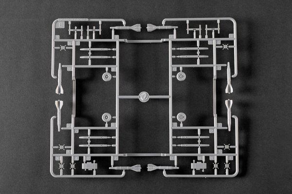Trumpeter 05849 Chinese Z-10G Attack Helicopter 1/48