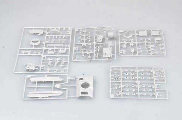 Trumpeter 07296 M2A2 Bradley Fighting Vehicle (1:72)