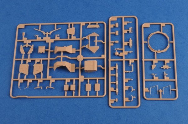 Hobby Boss 83816 German Sd.Kfz.222 Leichter Panzerspahwagen (1:35)