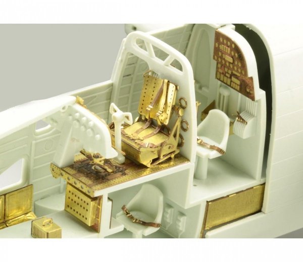 Eduard 73561 Halifax B Mk. III interior REVELL 1/72