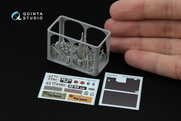Quinta Studio QD+35170 GT-SM 3D-Printed &amp; coloured Interior on decal paper (AVD) (with 3D-printed resin parts) 1/35