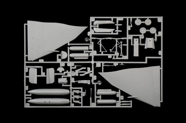 Italeri 2785 SAAB JA 37/AJ 37 VIGGEN (1:48)