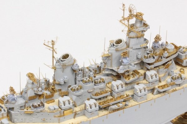 Pontos 37034FN USS BB-63 Missouri 1945 &quot;Advanced&quot; Detail Up Set for Hobbyboss Kit (Teak Tone wooden deck) 1/350