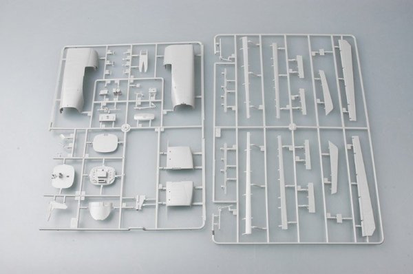 Trumpeter 02835 Su-24M Fencer-D (1:48)